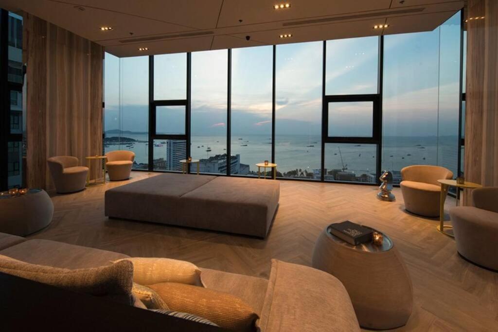 The Base Condo Center Of Pattaya Rooftop Swimming Pool Εξωτερικό φωτογραφία