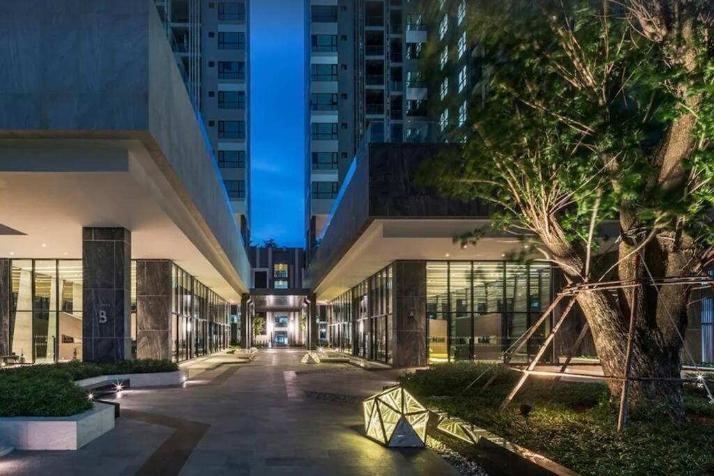 The Base Condo Center Of Pattaya Rooftop Swimming Pool Εξωτερικό φωτογραφία