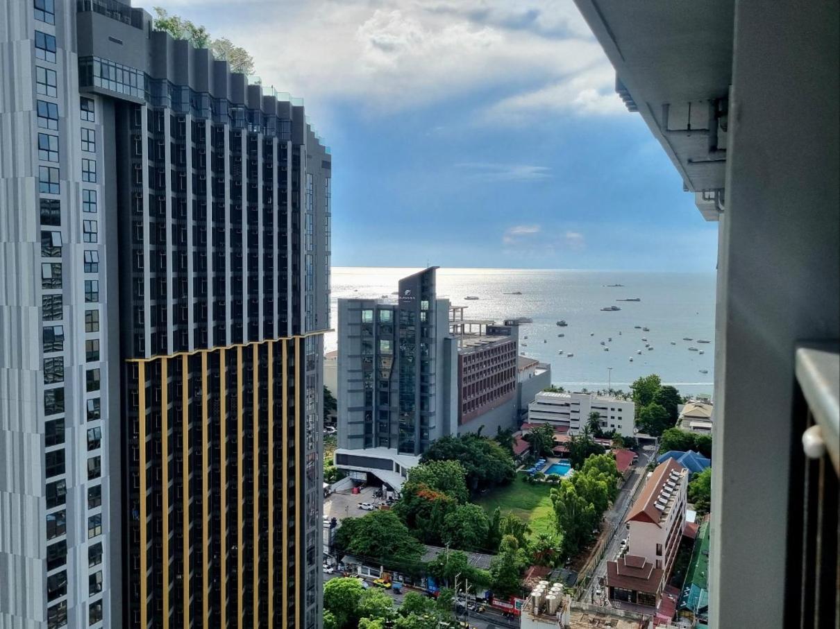 The Base Condo Center Of Pattaya Rooftop Swimming Pool Εξωτερικό φωτογραφία