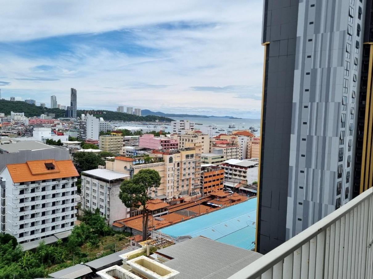 The Base Condo Center Of Pattaya Rooftop Swimming Pool Εξωτερικό φωτογραφία
