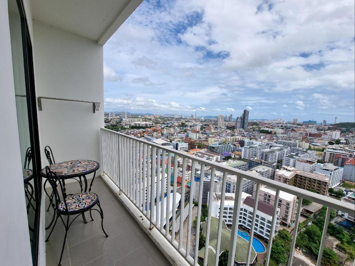 The Base Condo Center Of Pattaya Rooftop Swimming Pool Εξωτερικό φωτογραφία