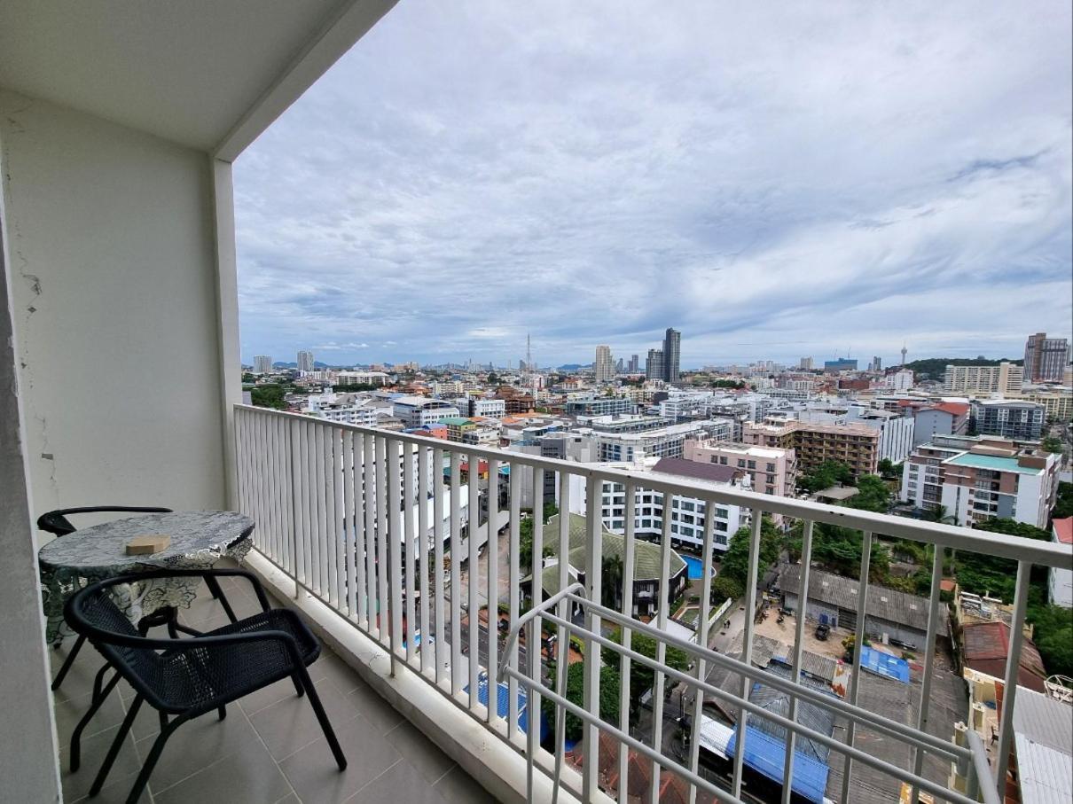 The Base Condo Center Of Pattaya Rooftop Swimming Pool Εξωτερικό φωτογραφία