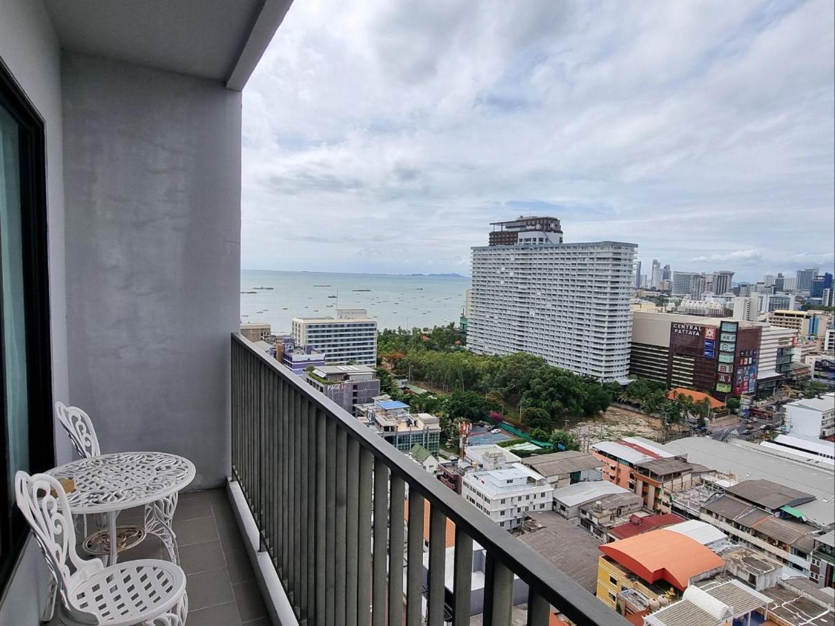 The Base Condo Center Of Pattaya Rooftop Swimming Pool Εξωτερικό φωτογραφία